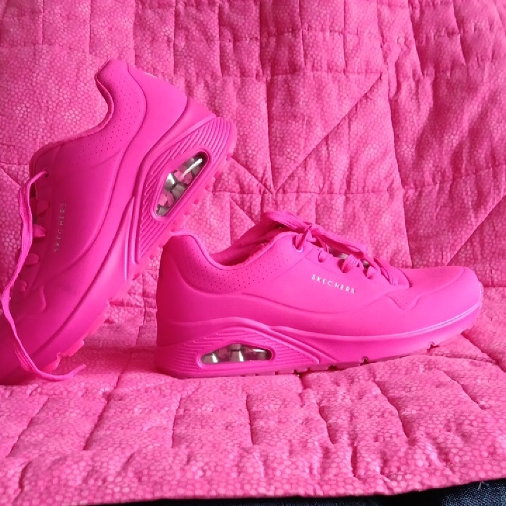 Skechers Women's Pink Sneakers Size 8.5